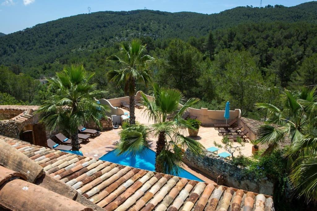 Sitges Hill Retreats-Masia Nur 22 Bedrooms Divided Over 9 Houses For Max 44 Guests Canyelles  Exterior photo