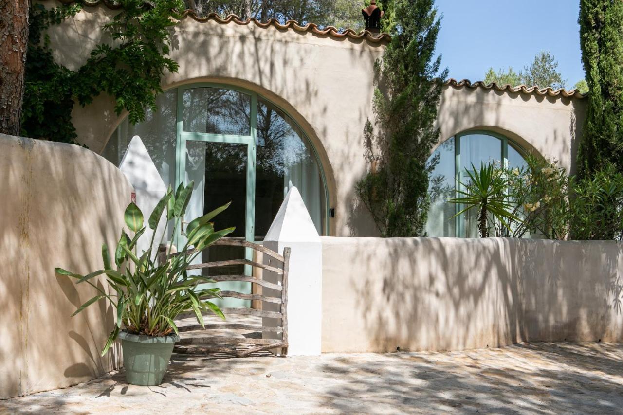 Sitges Hill Retreats-Masia Nur 22 Bedrooms Divided Over 9 Houses For Max 44 Guests Canyelles  Exterior photo