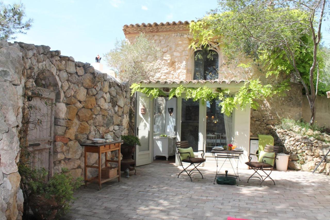 Sitges Hill Retreats-Masia Nur 22 Bedrooms Divided Over 9 Houses For Max 44 Guests Canyelles  Exterior photo