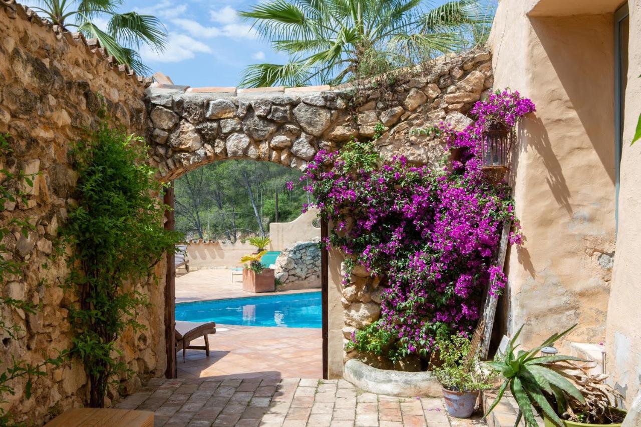 Sitges Hill Retreats-Masia Nur 22 Bedrooms Divided Over 9 Houses For Max 44 Guests Canyelles  Exterior photo
