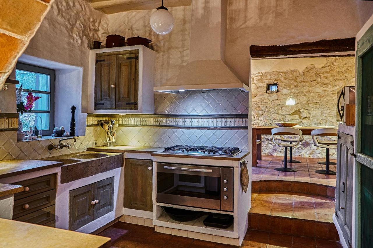 Sitges Hill Retreats-Masia Nur 22 Bedrooms Divided Over 9 Houses For Max 44 Guests Canyelles  Exterior photo