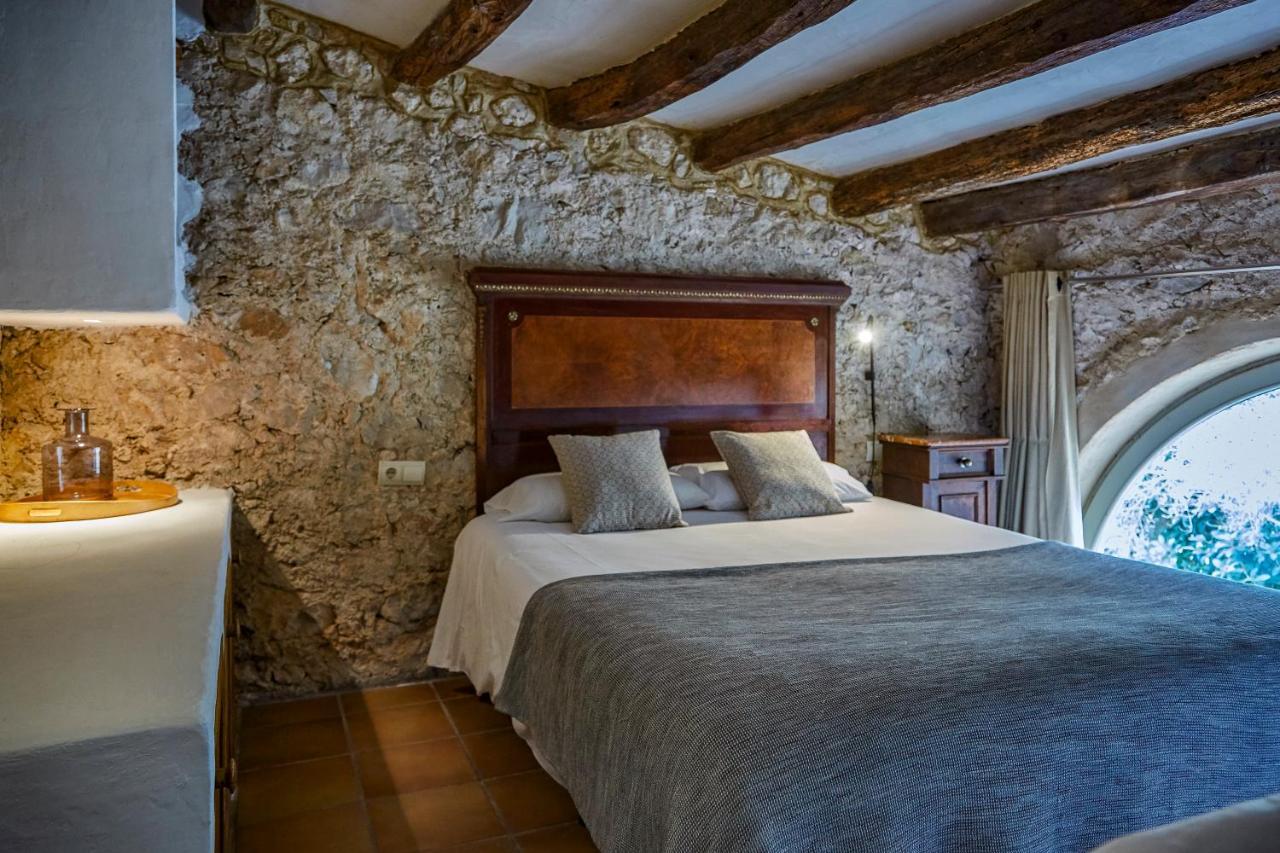 Sitges Hill Retreats-Masia Nur 22 Bedrooms Divided Over 9 Houses For Max 44 Guests Canyelles  Exterior photo