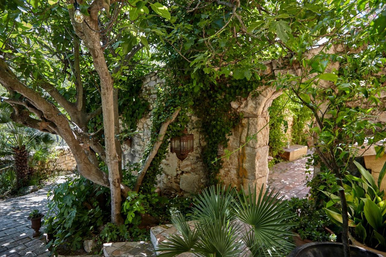 Sitges Hill Retreats-Masia Nur 22 Bedrooms Divided Over 9 Houses For Max 44 Guests Canyelles  Exterior photo
